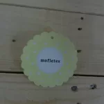 etiquetas con forma en cartulina